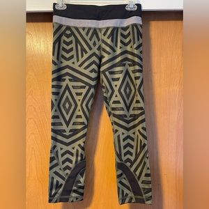 Lululemon crop leggings